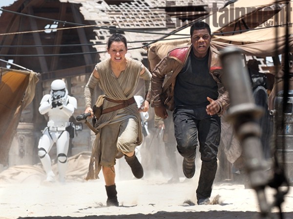 Star Wars: The Force Awakens chưa ra rạp đã thu về hơn 50 triệu đô.